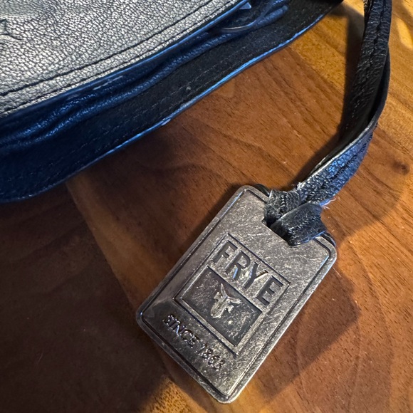 Frye distressed black Leather Shoulder Bag - Picture 5 of 6